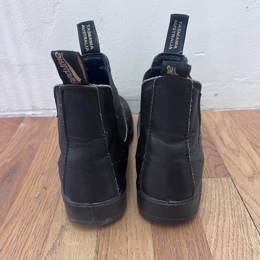 Blundstone Women’s Black Boots - Picture 2 of 5